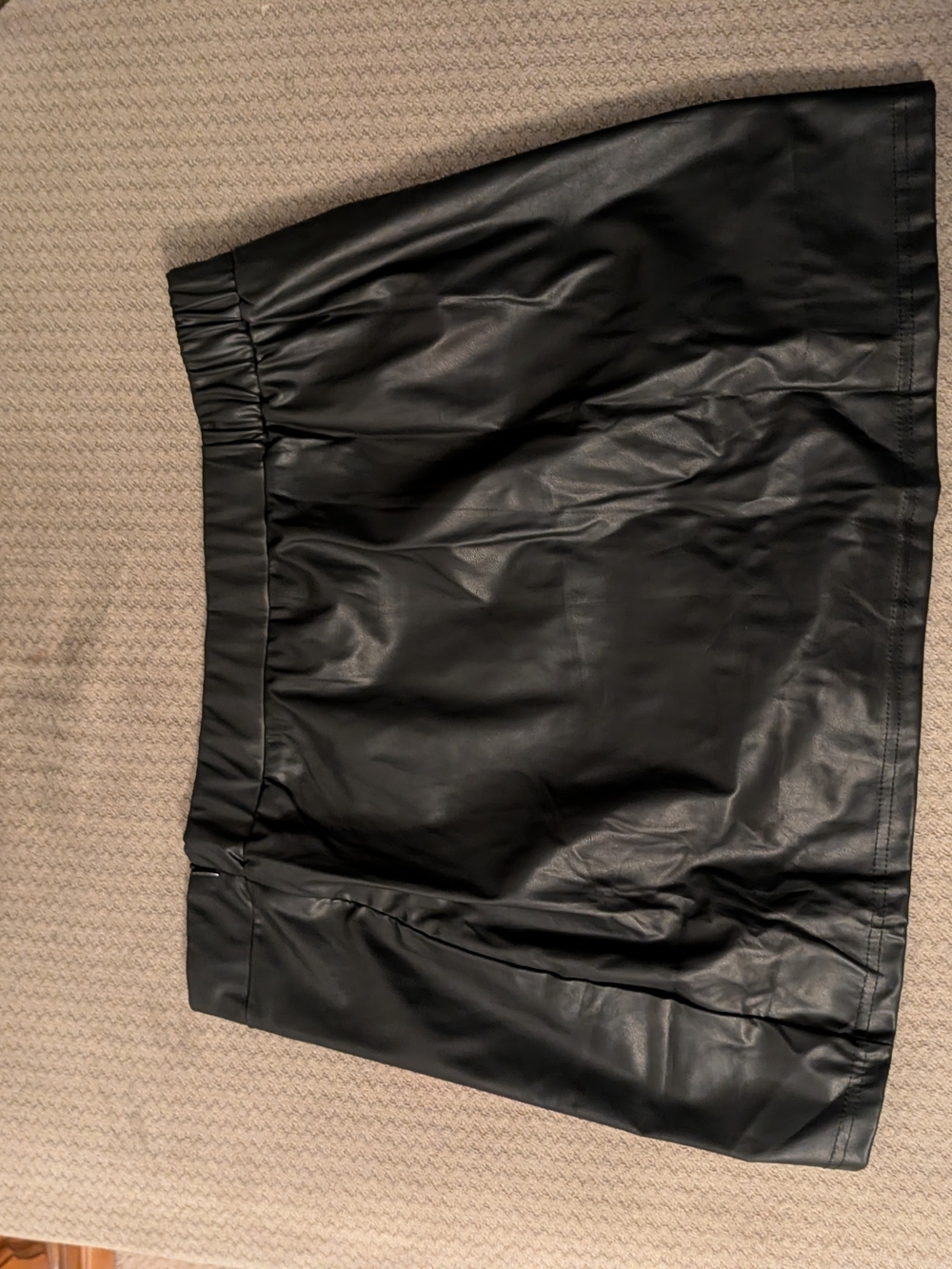 SHEIN Black Faux Leather Mini Skirt with Elastic Waist